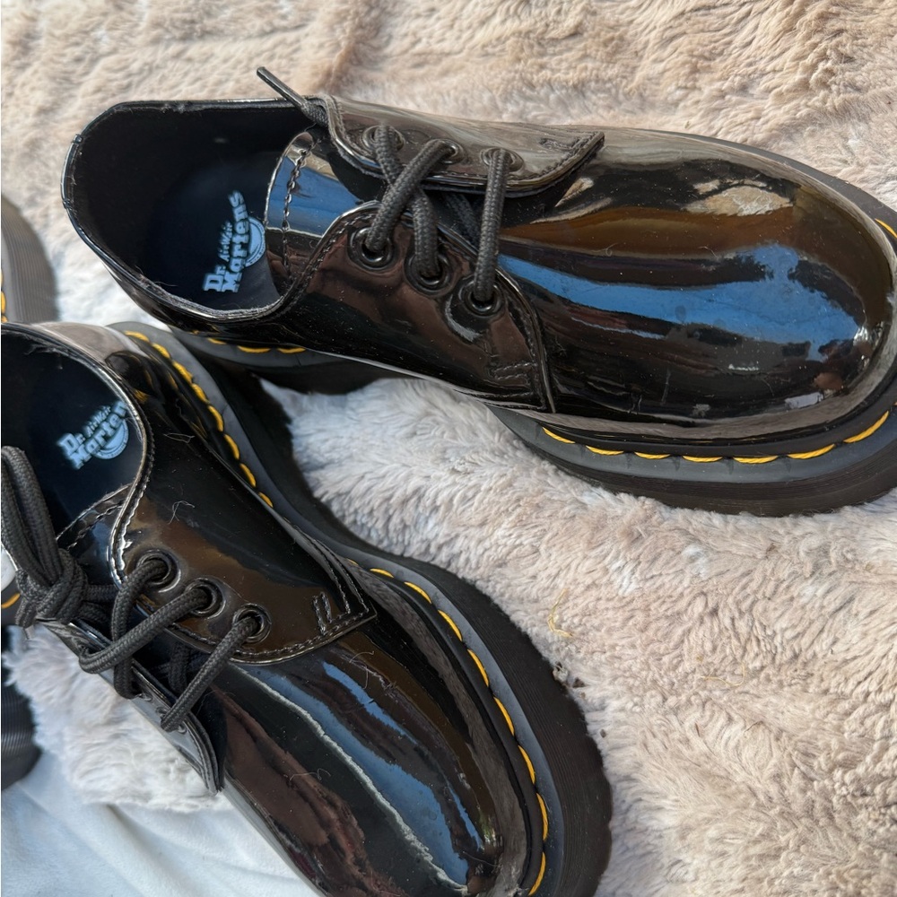 Dr. Martens Black Oxford Shoes Classic Design